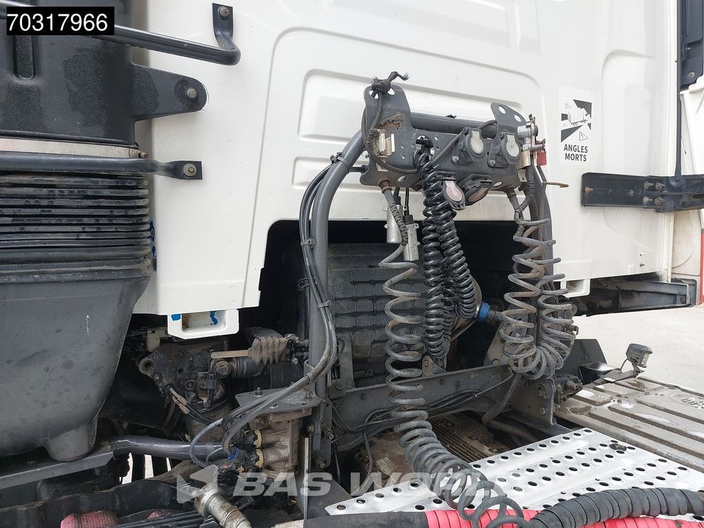 Renault T 480 4X2 SleeperCab Hydraulic