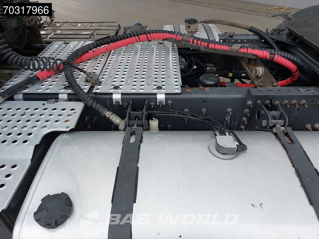 Renault T 480 4X2 SleeperCab Hydraulic