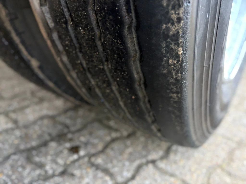 Floor Kiepende containeraanhangwagen APK 08-2026