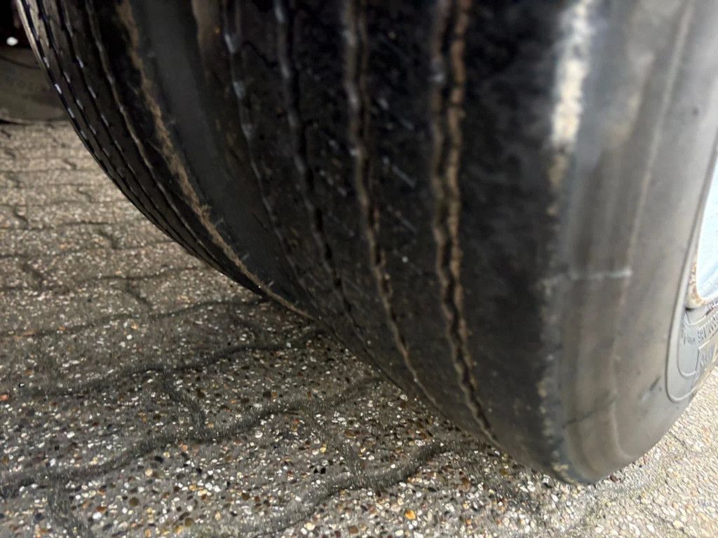 Floor Kiepende containeraanhangwagen APK 08-2026