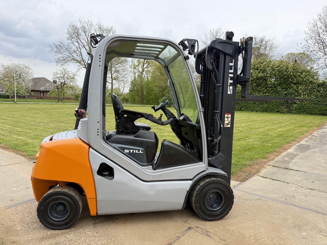 Still 2000KG diesel heftruck BJ2017 3-delig + 4 ventielen