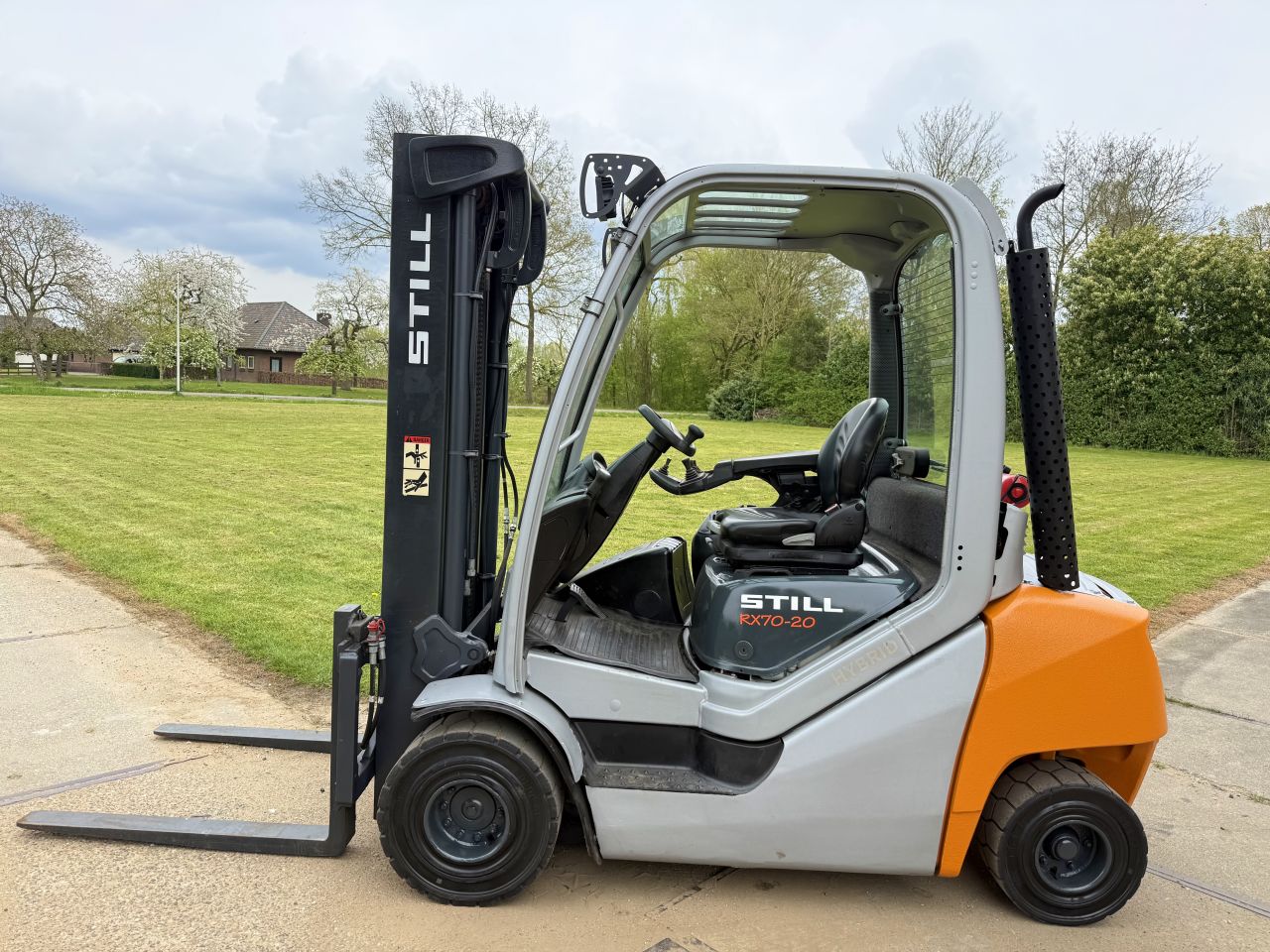 Still 2000KG diesel heftruck BJ2017 3-delig + 4 ventielen