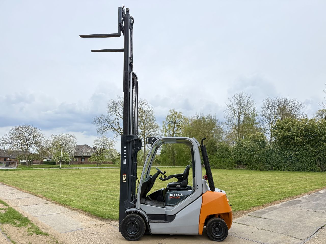 Still 2000KG diesel heftruck BJ2017 3-delig + 4 ventielen