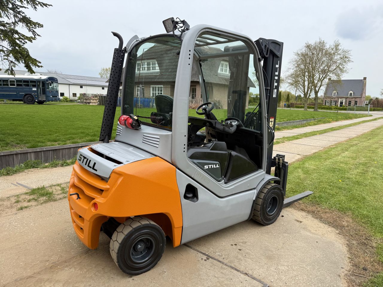 Still 2000KG diesel heftruck BJ2017 3-delig + 4 ventielen