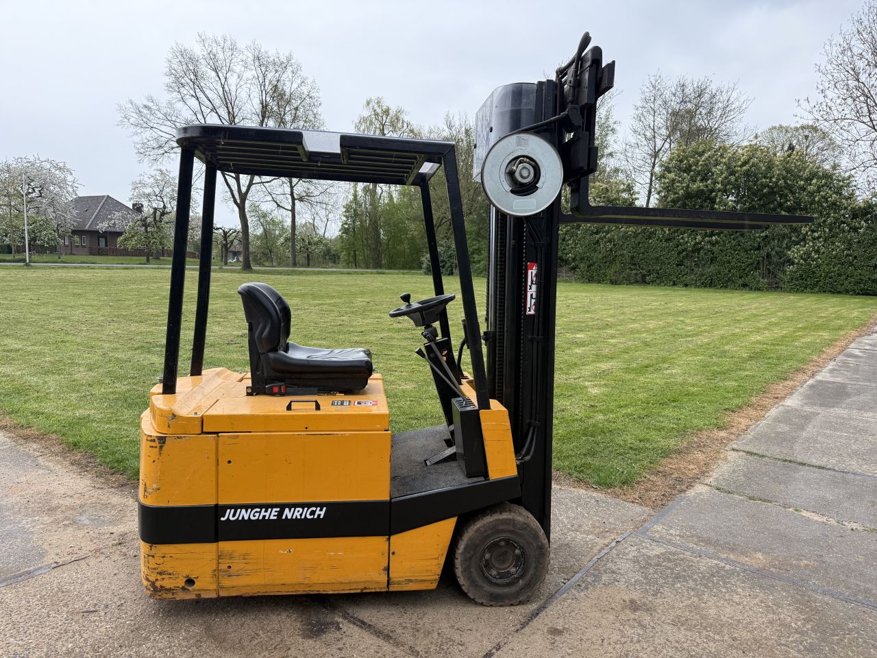 Jungheinrich 1600KG elektrisch 3-delig 5.1m freelift Sideshift