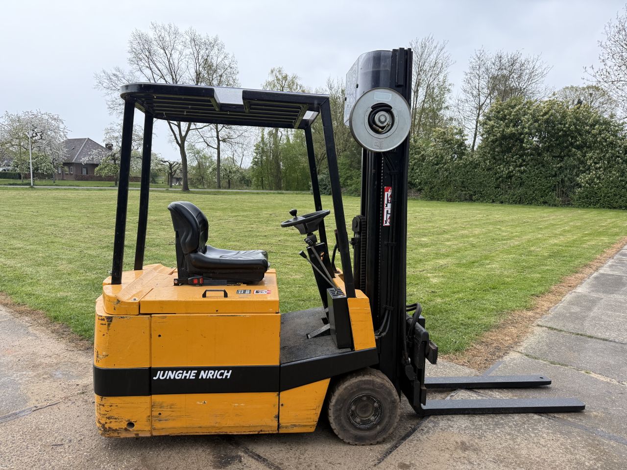 Jungheinrich 1600KG elektrisch 3-delig 5.1m freelift Sideshift