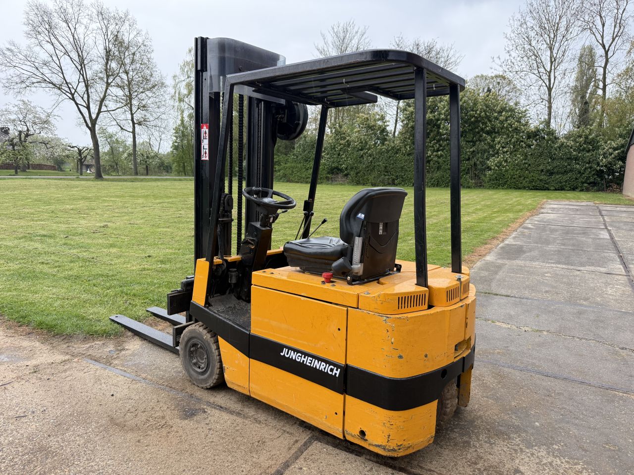 Jungheinrich 1600KG elektrisch 3-delig 5.1m freelift Sideshift