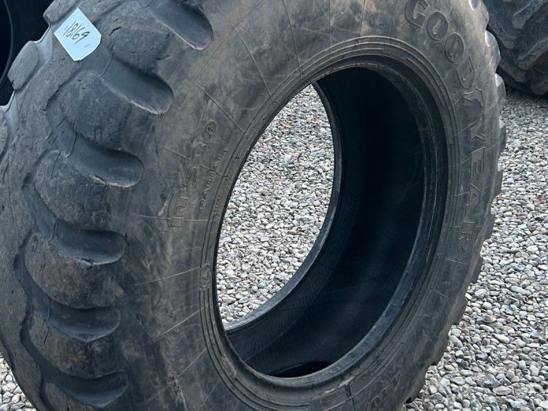 Goodyear 440/80R28