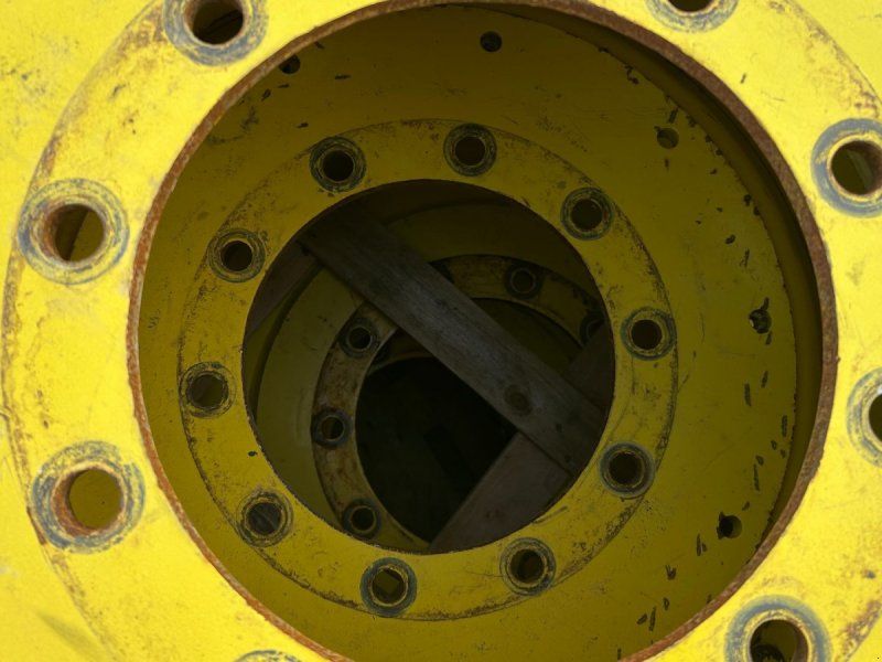 Alliance 300/95R52 + 320/85R36 stilbare fælge 10+10