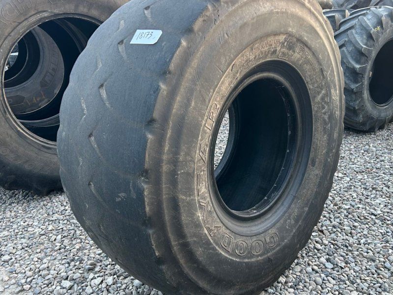 Goodyear 23.5R25