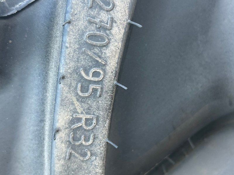 Mitas 270/95R46 + 270/95R32 stilbare fælge uds. boring bag nye dæk