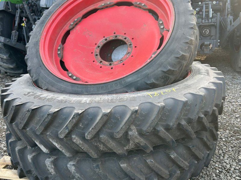BKT 320/90R54 + 230/95R44 stilbare fælge 8+10 1.65m