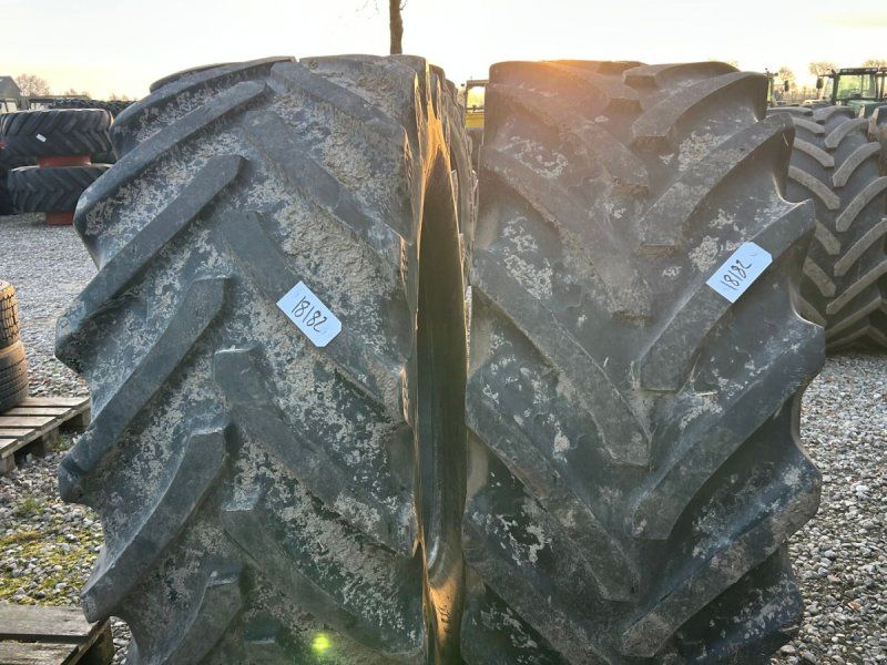 BKT 650/65R38