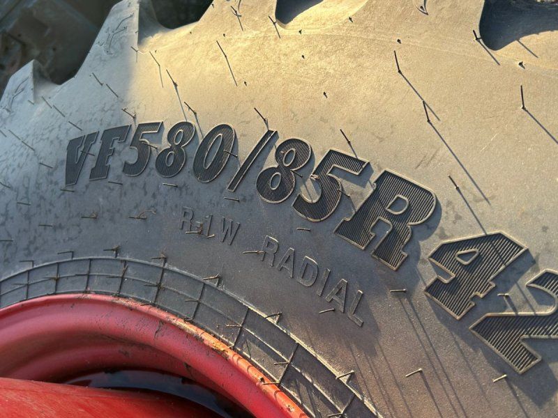 BKT 580/85R42-38 VF