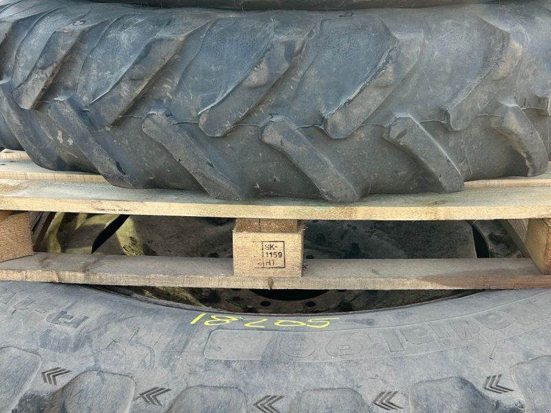 Alliance 380/90R46 + 270/95R36 + stilbare fælge uds. boring for og bag