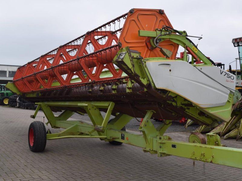 Claas V750