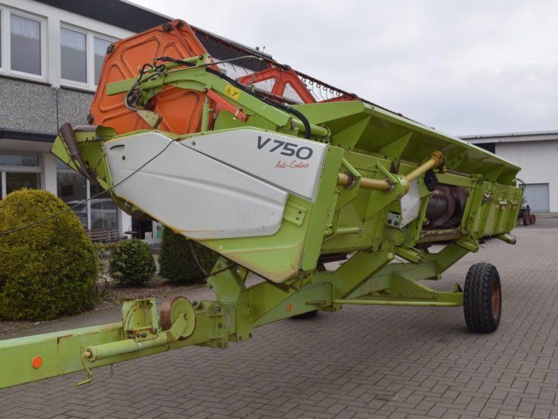 Claas V750