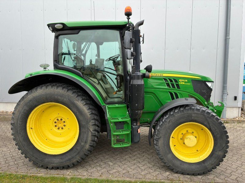 John Deere 6110R