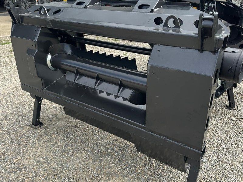 Olimac Claas / Adapter für Maisplücker und Schneidwerke 492,493