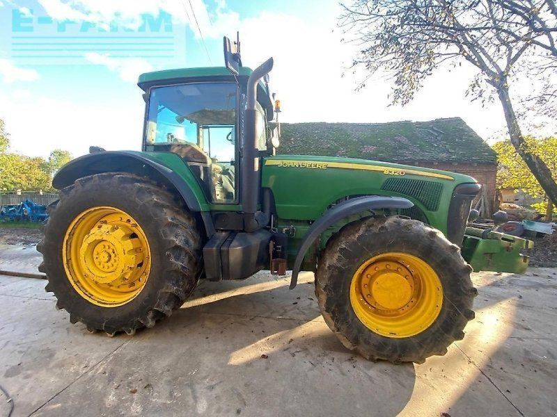 John Deere 8320