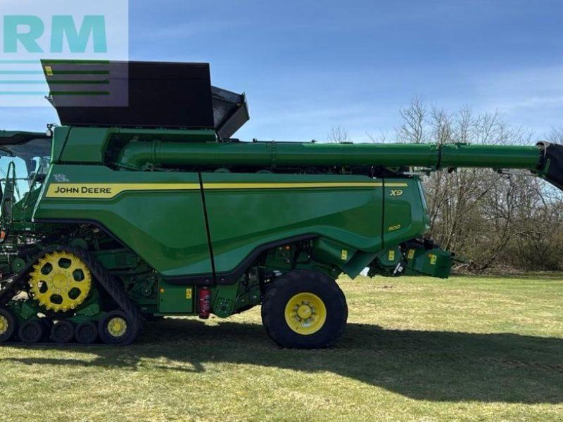 John Deere X9 1100