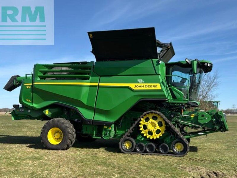 John Deere X9 1100