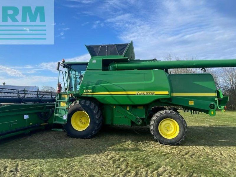 John Deere T670