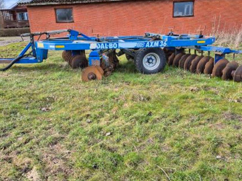 Dalbo AXM 36