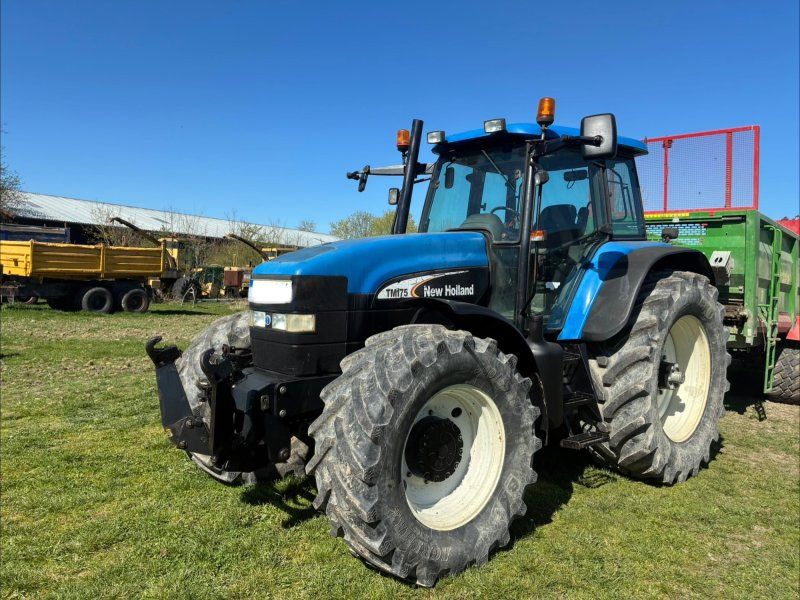 New Holland TM 175
