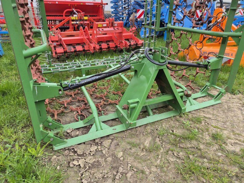 ZAGRODA WIESENEGGE 8m + Striegel  8,0M8R HYDR.