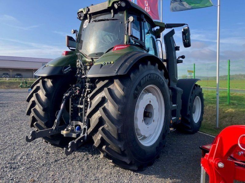 Valtra Q 305