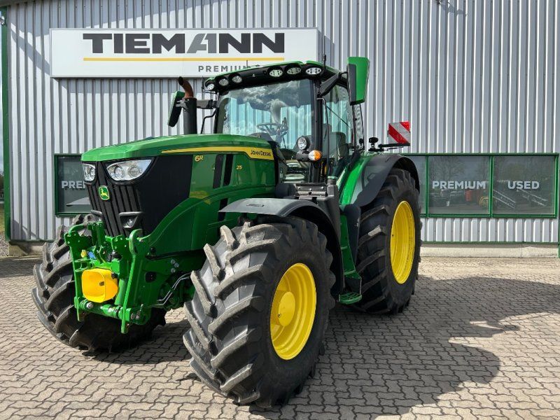 John Deere 6R 215