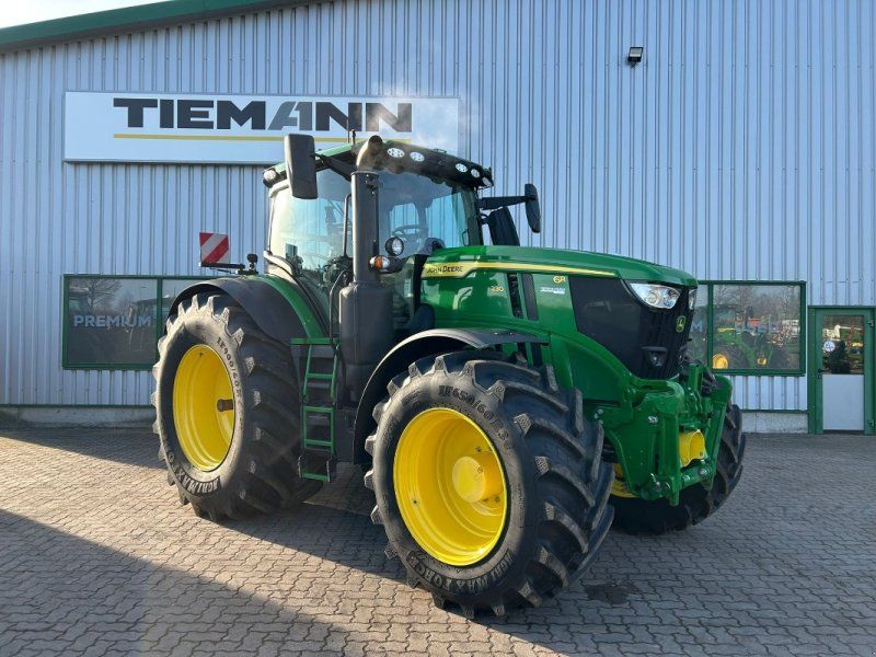 John Deere 6R 230