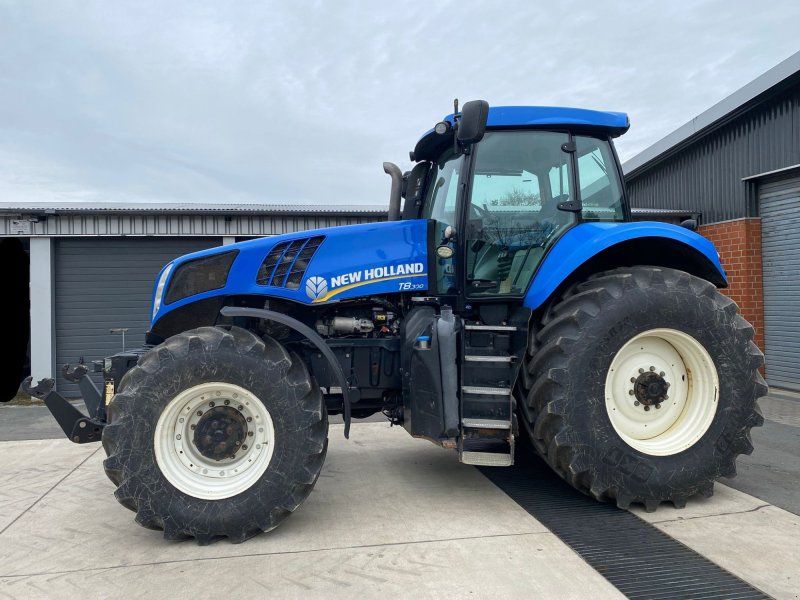 New Holland T8.300