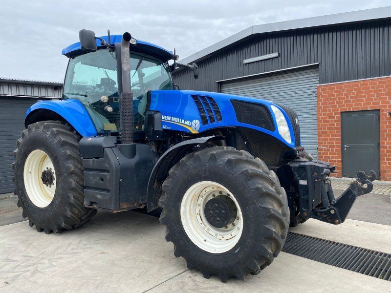 New Holland T8.300