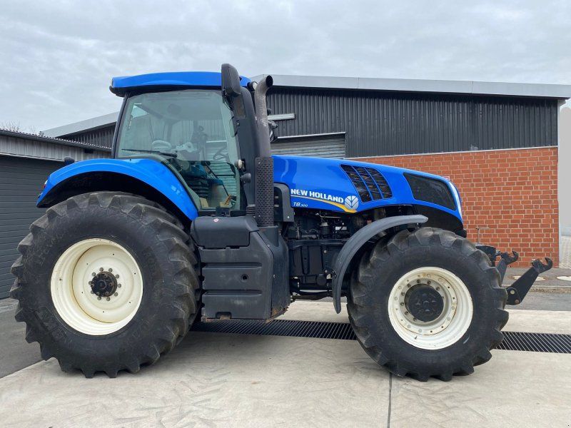 New Holland T8.300