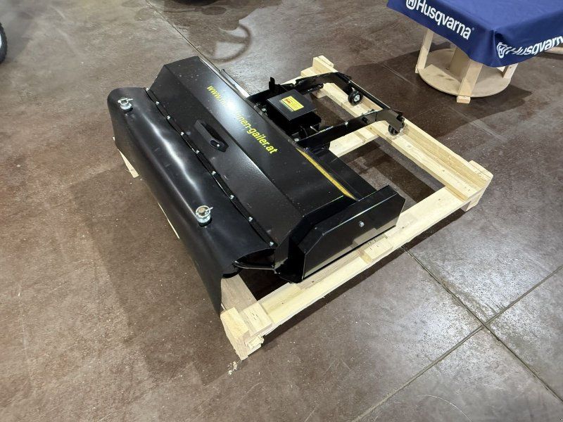 Husqvarna Schlegelmäher zu Rider der 300er AWD Serie
