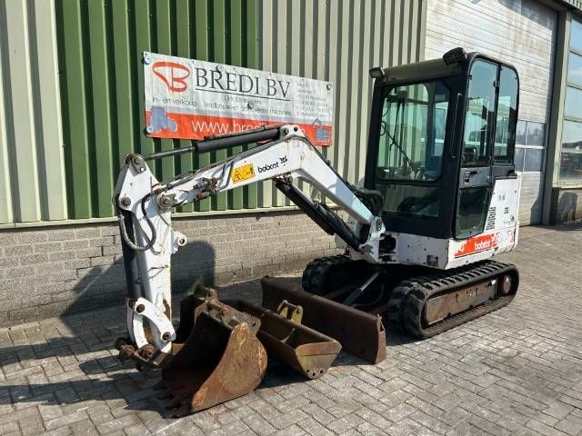 Bobcat 325