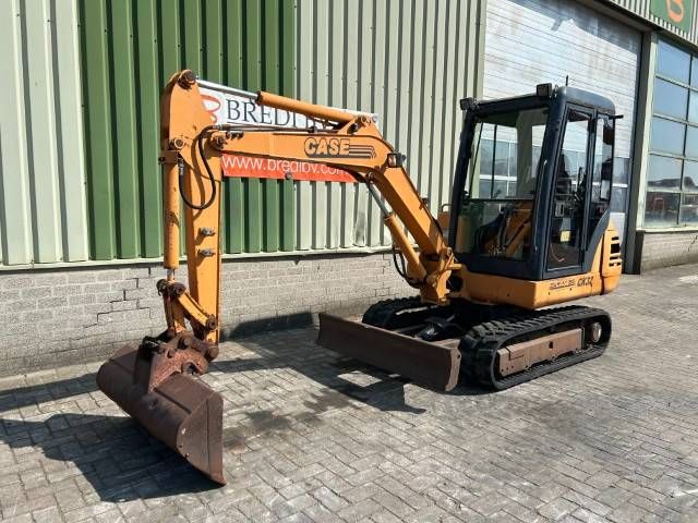 CASE CK 32