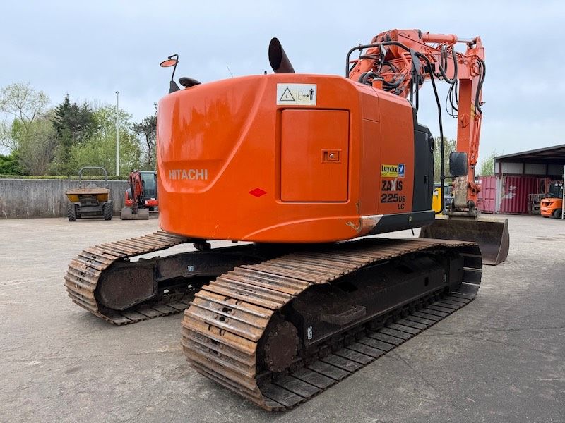 Hitachi ZX 225 US LC-5 B