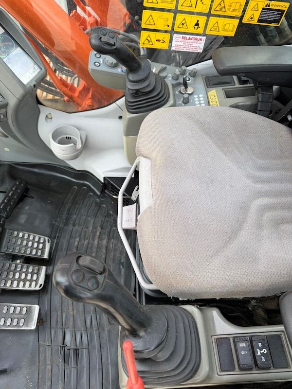 Hitachi ZX 225 US LC-5 B