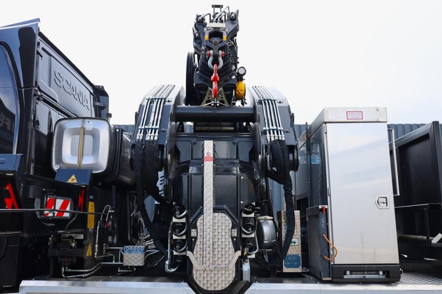 Scania R540 B10x4 With CORMACH 150tm Crane Valid inspecti