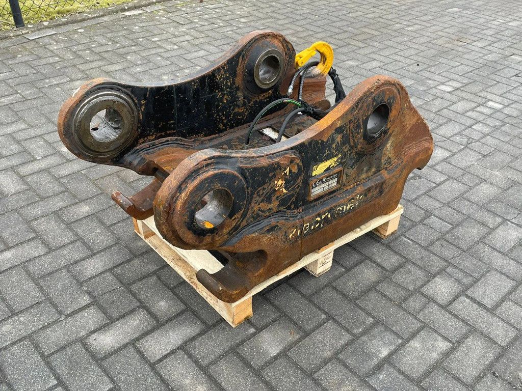 Klepp Mek KM90-D | HYDRAULIC QUICK COUPLER | SNELWISSEL | SCHNELLWECHSLER