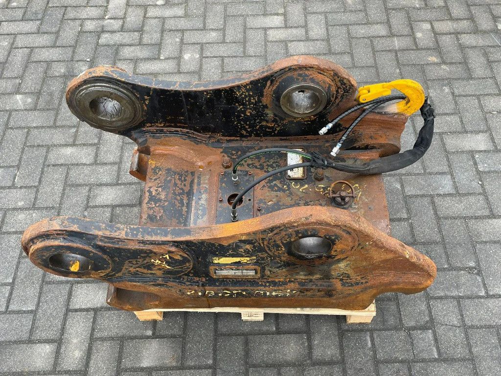 Klepp Mek KM90-D | HYDRAULIC QUICK COUPLER | SNELWISSEL | SCHNELLWECHSLER