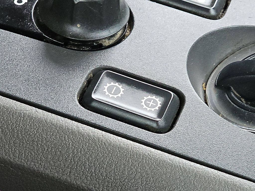 DAF LF 230 11.9t lift airco px7