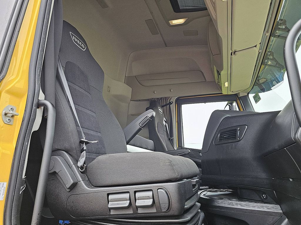 IVECO S-WAY AS440S48 diesel 4x2 skirts