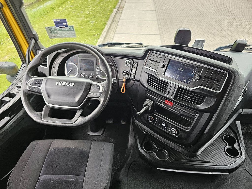 IVECO S-WAY AS440S48 diesel 4x2 skirts