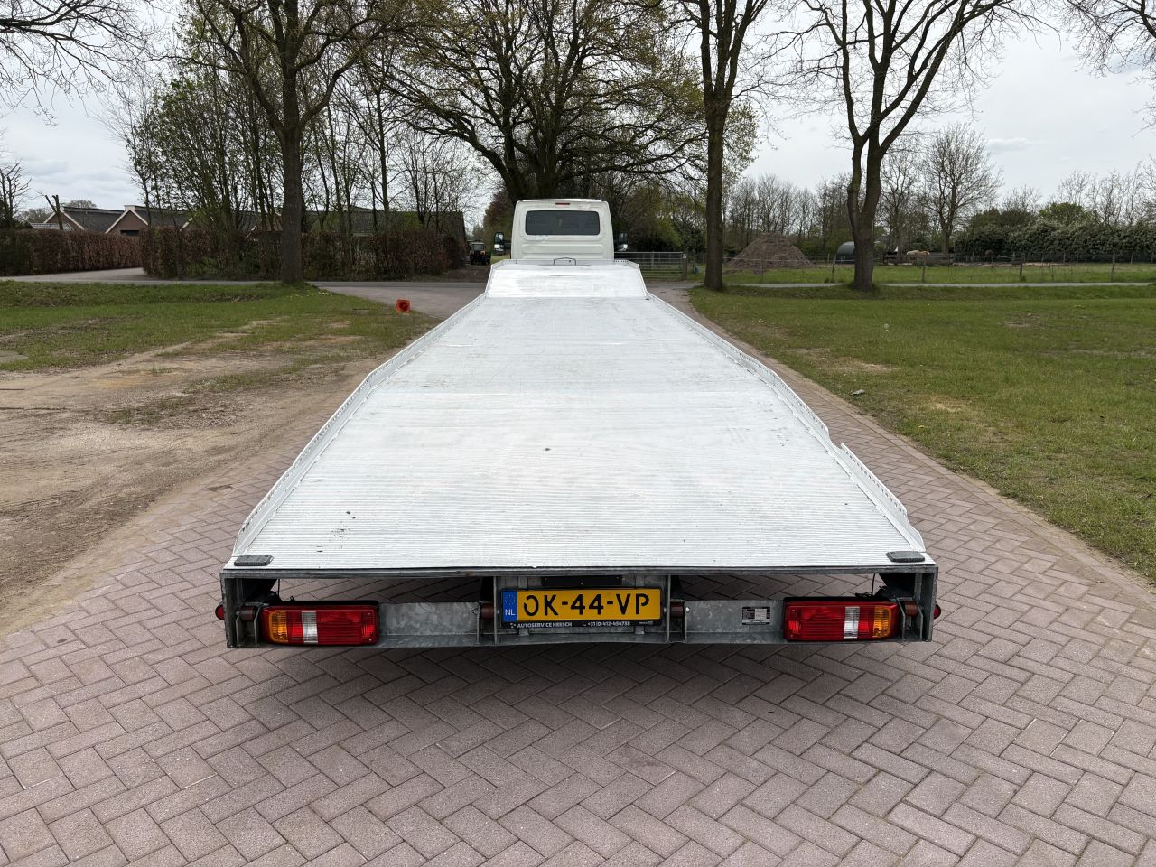 Be trekker Iveco 40C18 N1 be oplegger auto transporter 13.66 CM