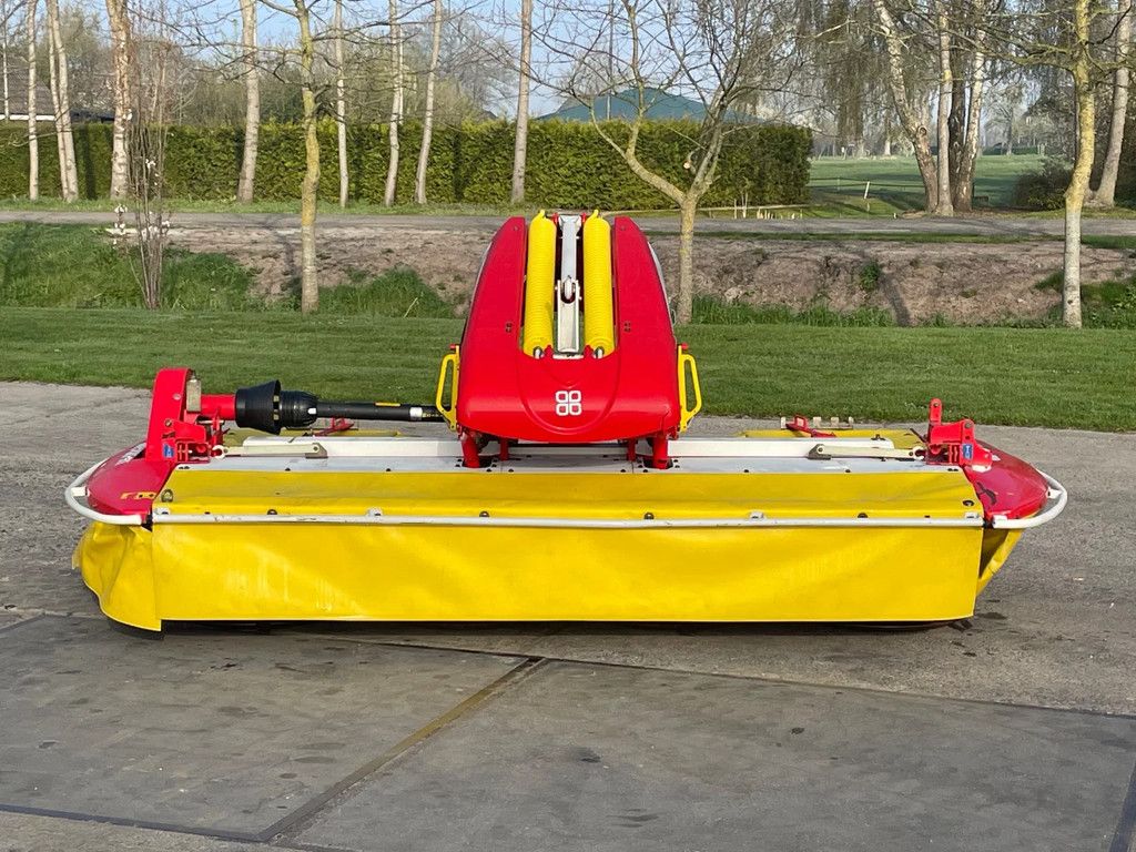 Pottinger Eurocat 311 Alpha mot plus Schotelmaaier stalvoeren