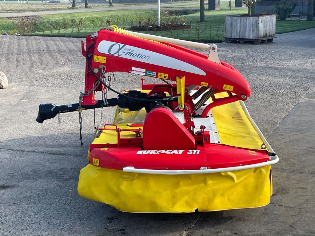 Pottinger Eurocat 311 Alpha mot plus Schotelmaaier stalvoeren